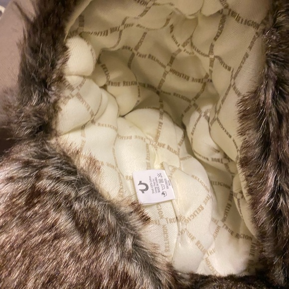 True Religion Trapper Hat Blue Denim Faux Fur Horseshoe Pockets Chin Strap NWT - Picture 7 of 15